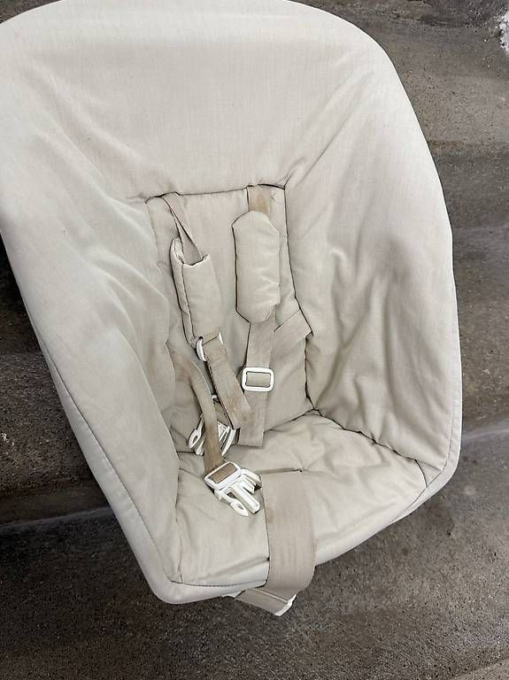 Hochstühle: Tripp Trapp Newborn Set – Gebraucht aus Luzern von Jhaas