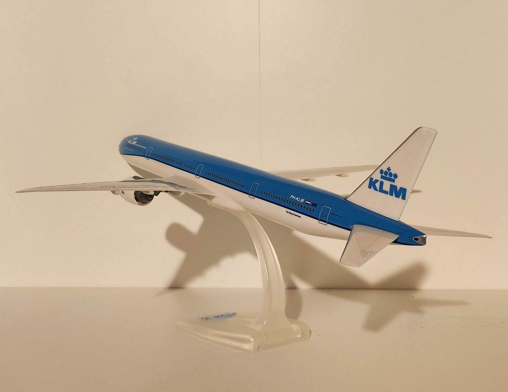 Modellbausätze & Standmodelle: KLM Boeing 777-300ER 1/200 – Gebraucht aus Wittenwil von ced_q8j7 3