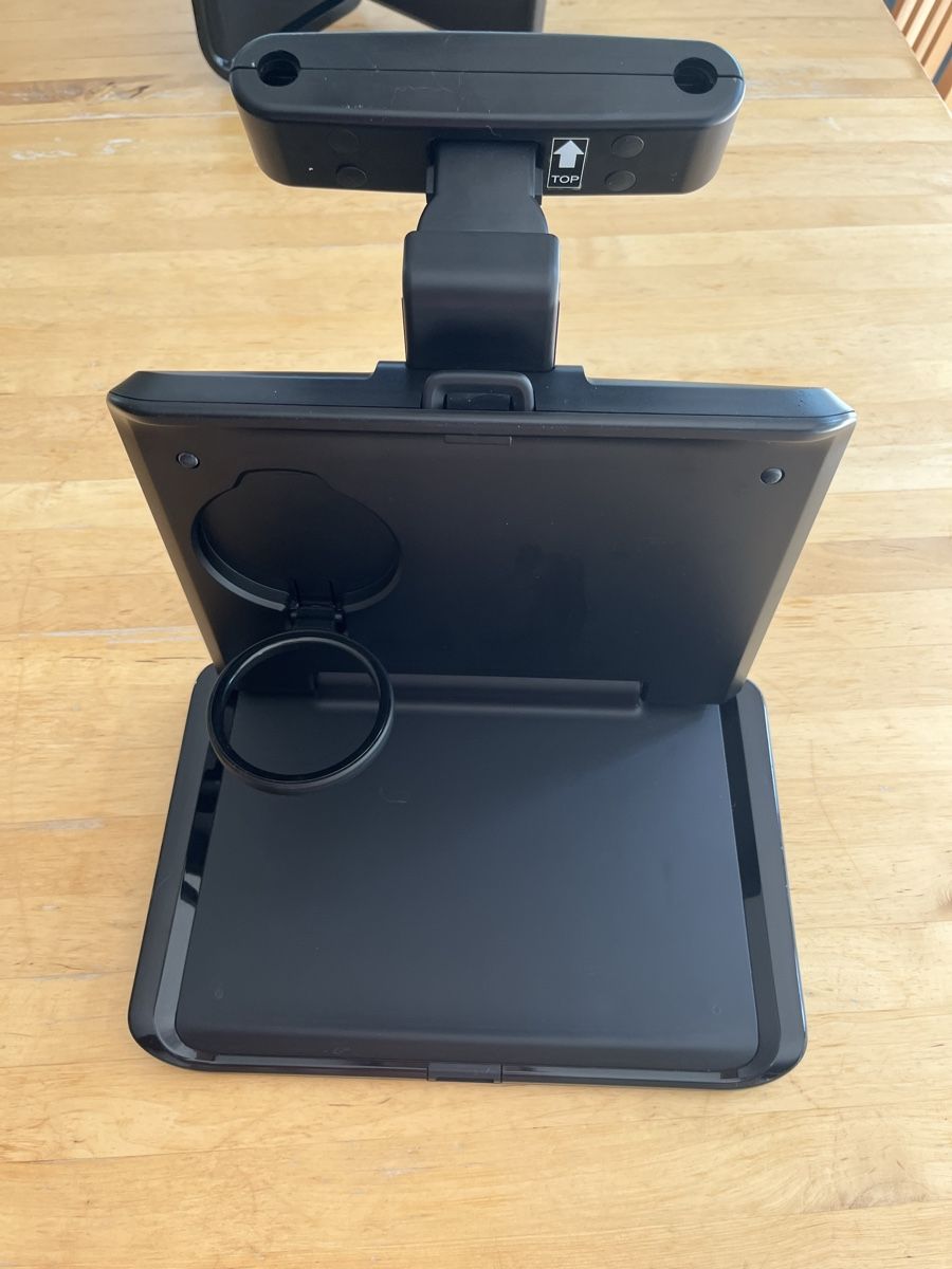 Autres accessoires p. véhicule: 2 Stück Auto Klapp-Tisch mit Becher-Halter – D'occasion à Richenthal par Andruport