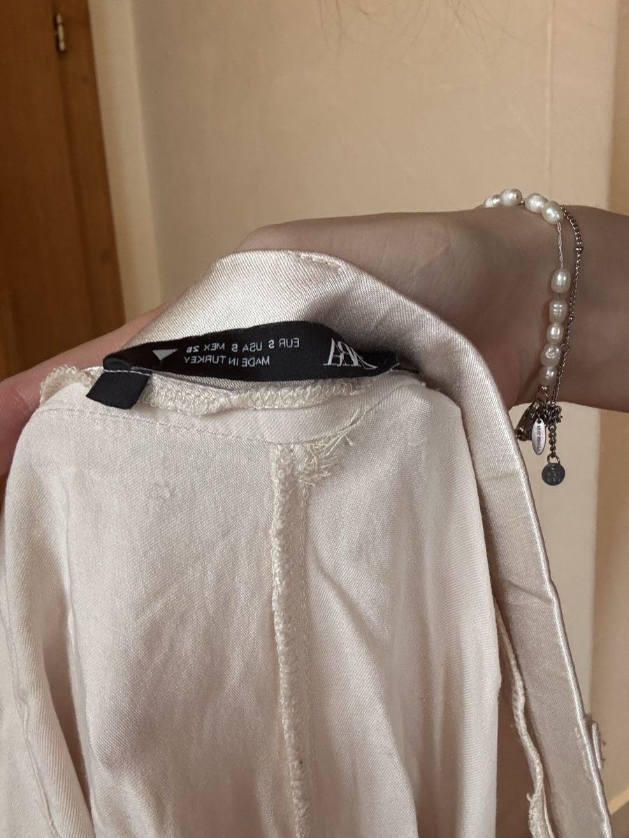 Zara Pantaloni: Zara Hose, creme, Satin Optik – Usato da Hergiswil NW venduto da kaufe_bei_kaufmann 3