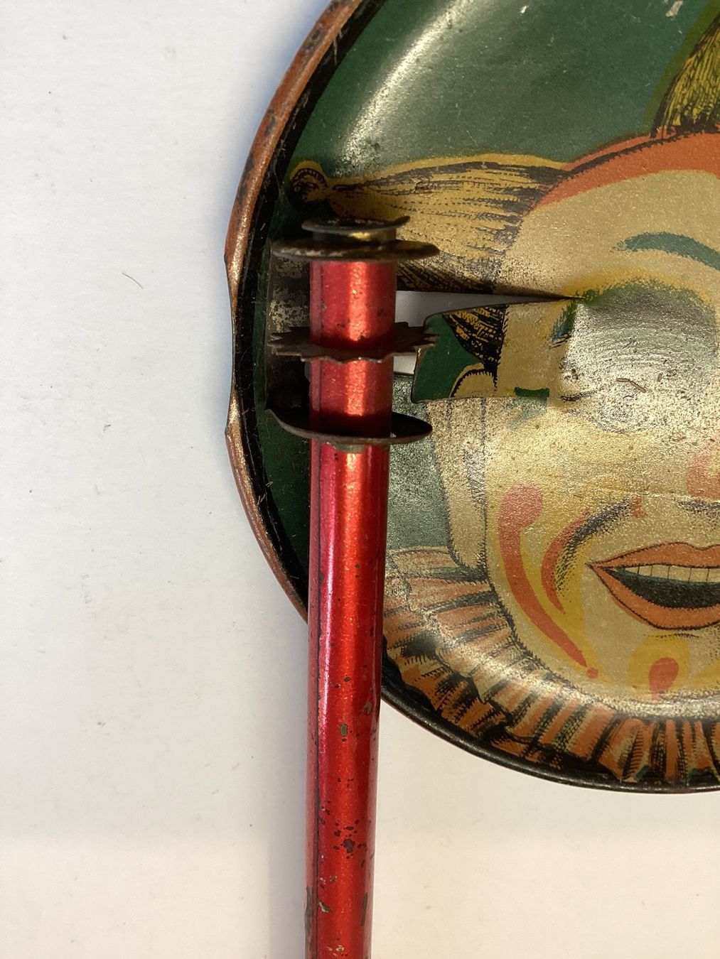Giocattoli: Antike Blechrassel, Clown und Pfeife doppelseitig. – Usato da Eglisau venduto da mar_5rn2 6