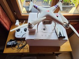 DJI Phantom 3 Drone