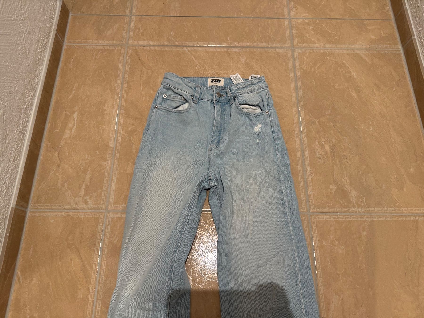 Tally Weijl Pantaloni: TW NWT coole Jeans, 34 – Nuovo (secondo la descrizione) da Klingnau venduto da Markus14 1