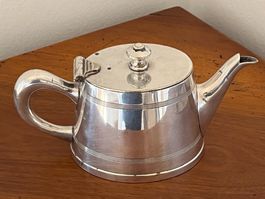 🫖 Théière Ancienne Argentée Victorienne Élégante