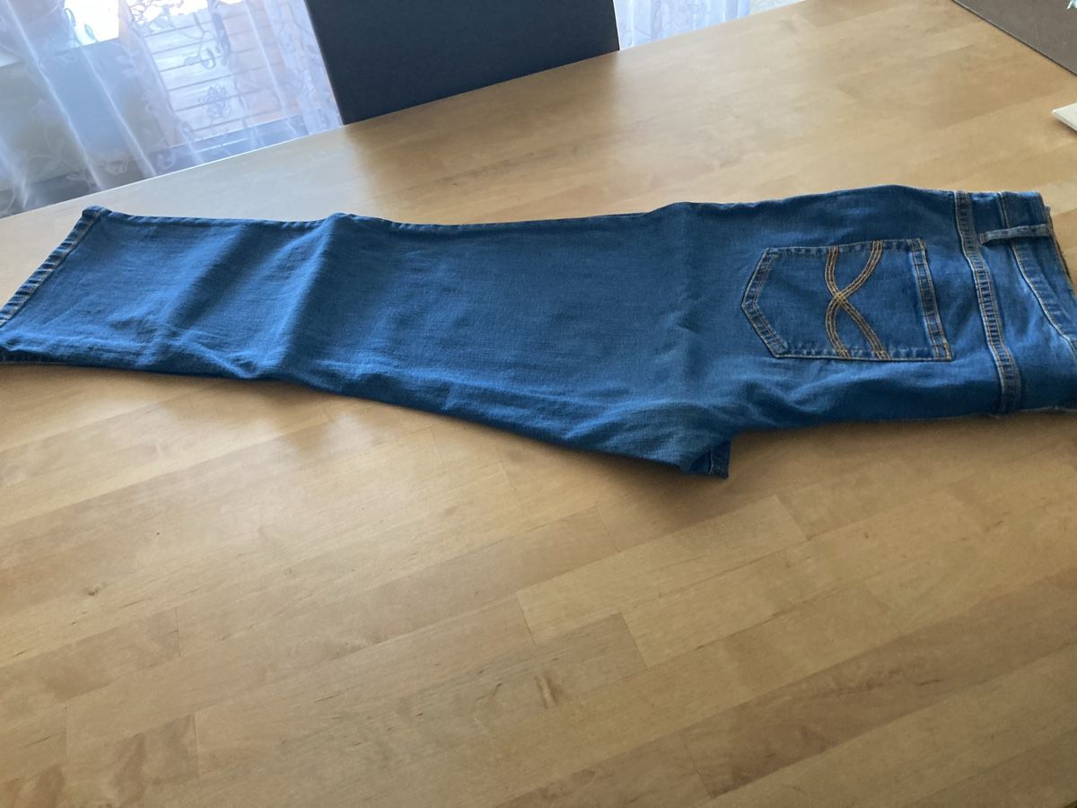 Jeans: Damenjeans, Kurzgrösse 46 – Usato da Oberrieden venduto da Garten114 1