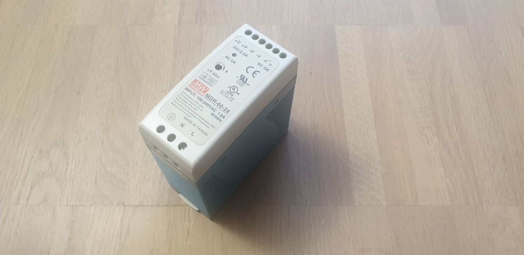 Elektronikbauteile: 24VDC Schaltnetzteil 2.5A – Gebraucht aus Rapperswil BE von SF-15 1