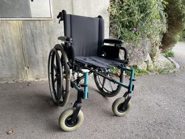 Bewährter Faltrollstuhl 2000 LT