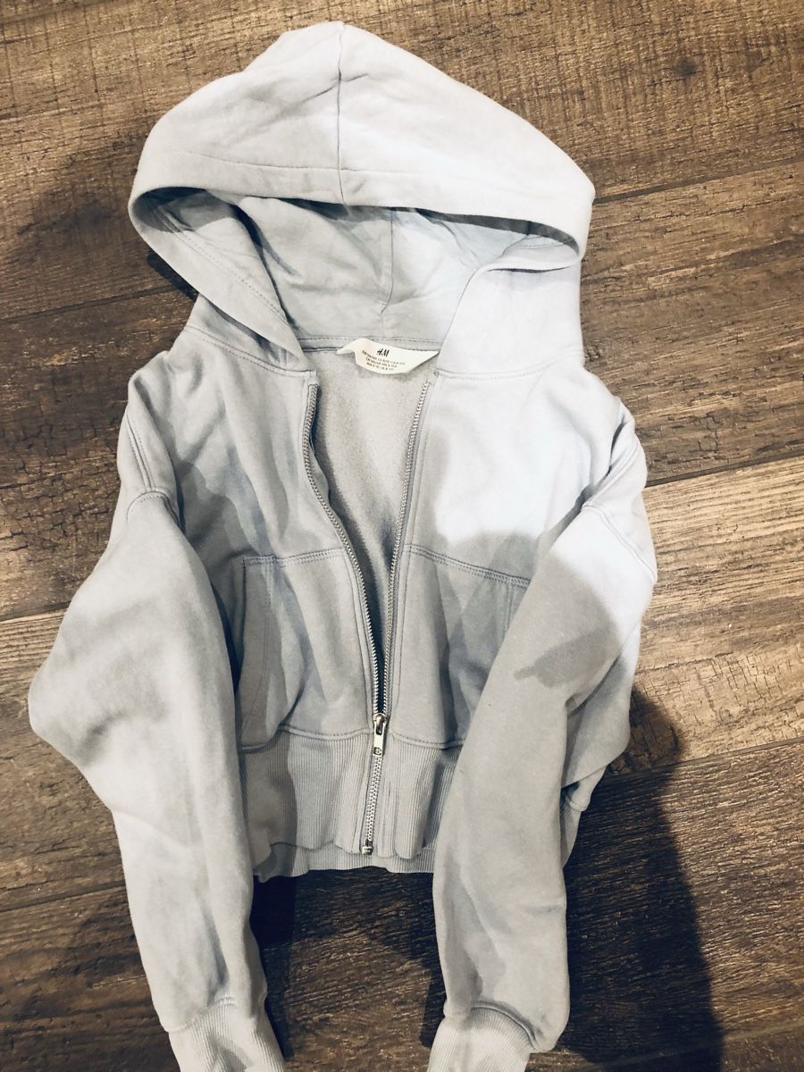 H&M Maglioni & Felpe: Kapuzenpullover – Usato da Herznach venduto da lu1eg 1