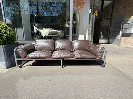 Design-Klassiker Sofa mit Patina