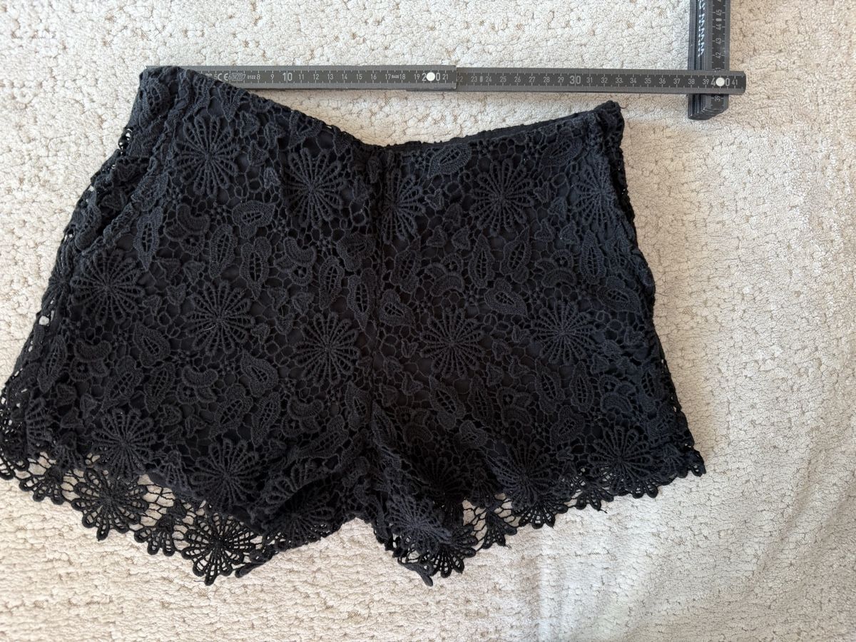 Zara Pantaloni: Zara Basic Shorts, schwarz, Spitze, Gr. S, Sommer! – Usato da Herrliberg venduto da Roland2806 3