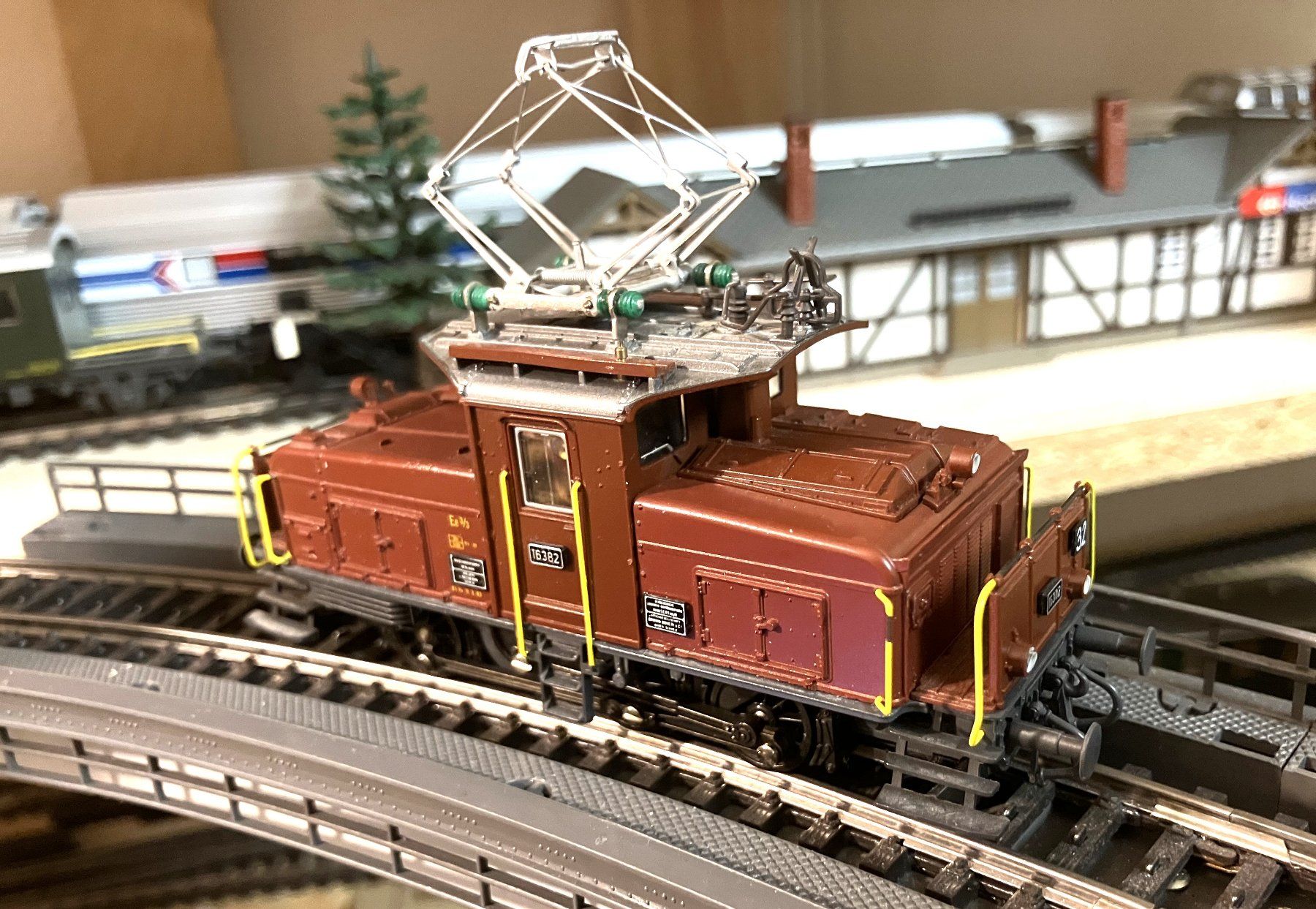 Roco Trains électriques: Roco 43529 SBB Ee3/3 braun digital – Défectueux à Frauenfeld par gut_und_guenstig 2
