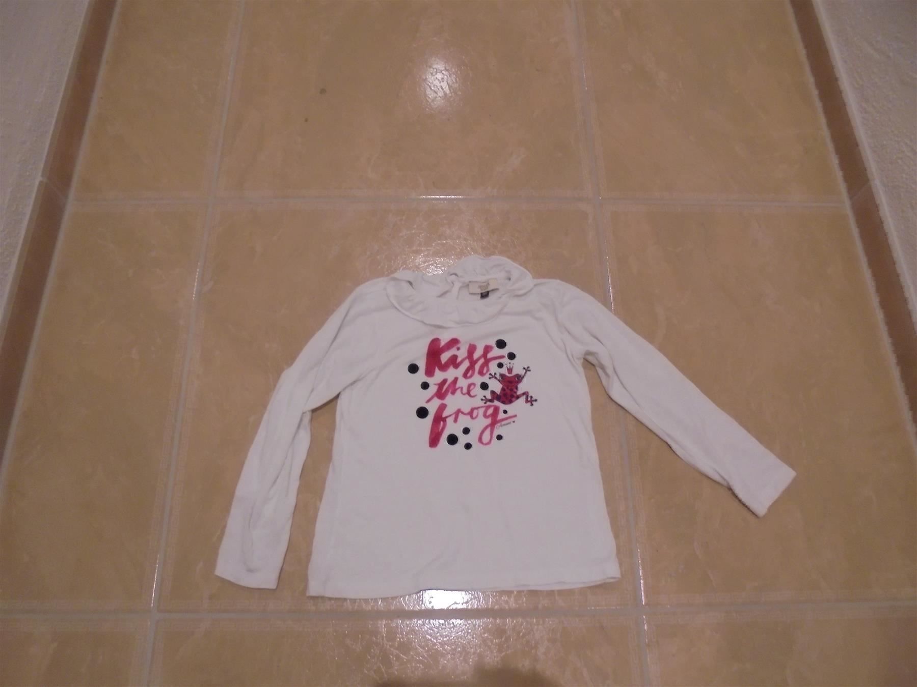 Blusen, T-Shirts & Tops: Armani cooles Shirt, 3J 98 – Gebraucht aus Klingnau von Markus14