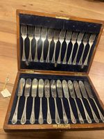 Fischbesteck 24-teilig versilbert in Holzkassette antik