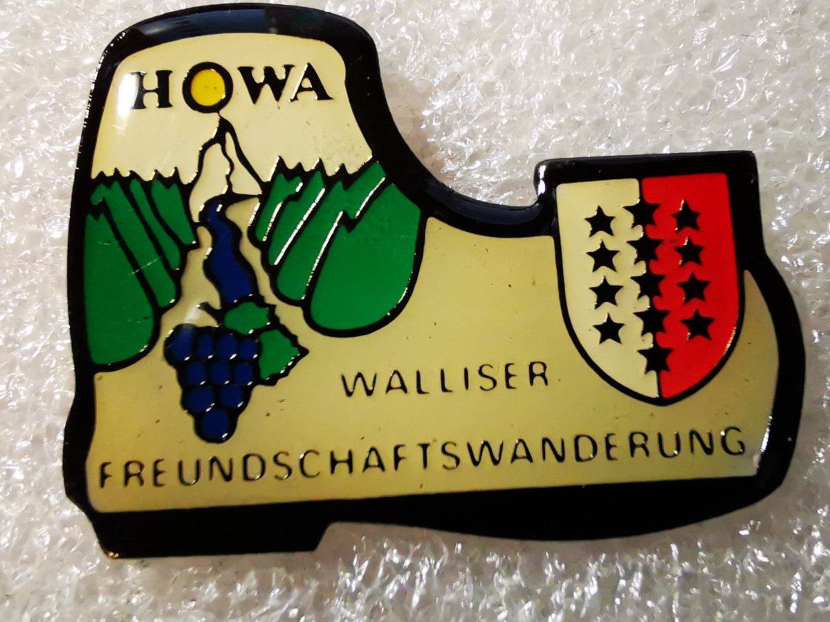 Spille & Fermagli: Ansteckpin 12: Walliser Freundschaftswanderung – Usato da Oppligen venduto da Pin-Fall-Shop
