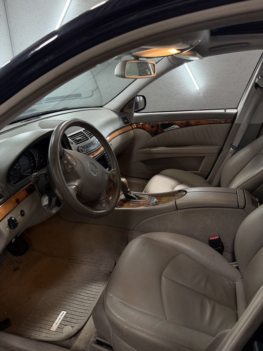 Mercedes-Benz Autos: Mercedes E Klasse 350 – D'occasion à Heerbrugg par elvir6 9