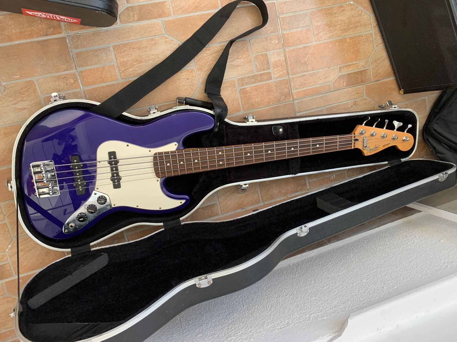 Fender Strumenti musicali: Fender Jazz Bass 5 strings – Usato da Flumenthal venduto da iva_9hdd 3