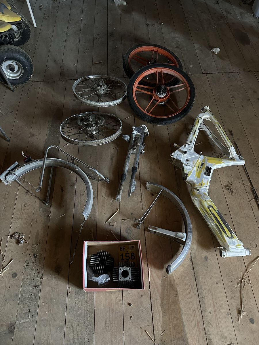 Puch Cyclomoteurs: Zerlegtes Maxi TSCH(N) inkl. Ausweis – D'occasion à Mamishaus par soomhuk