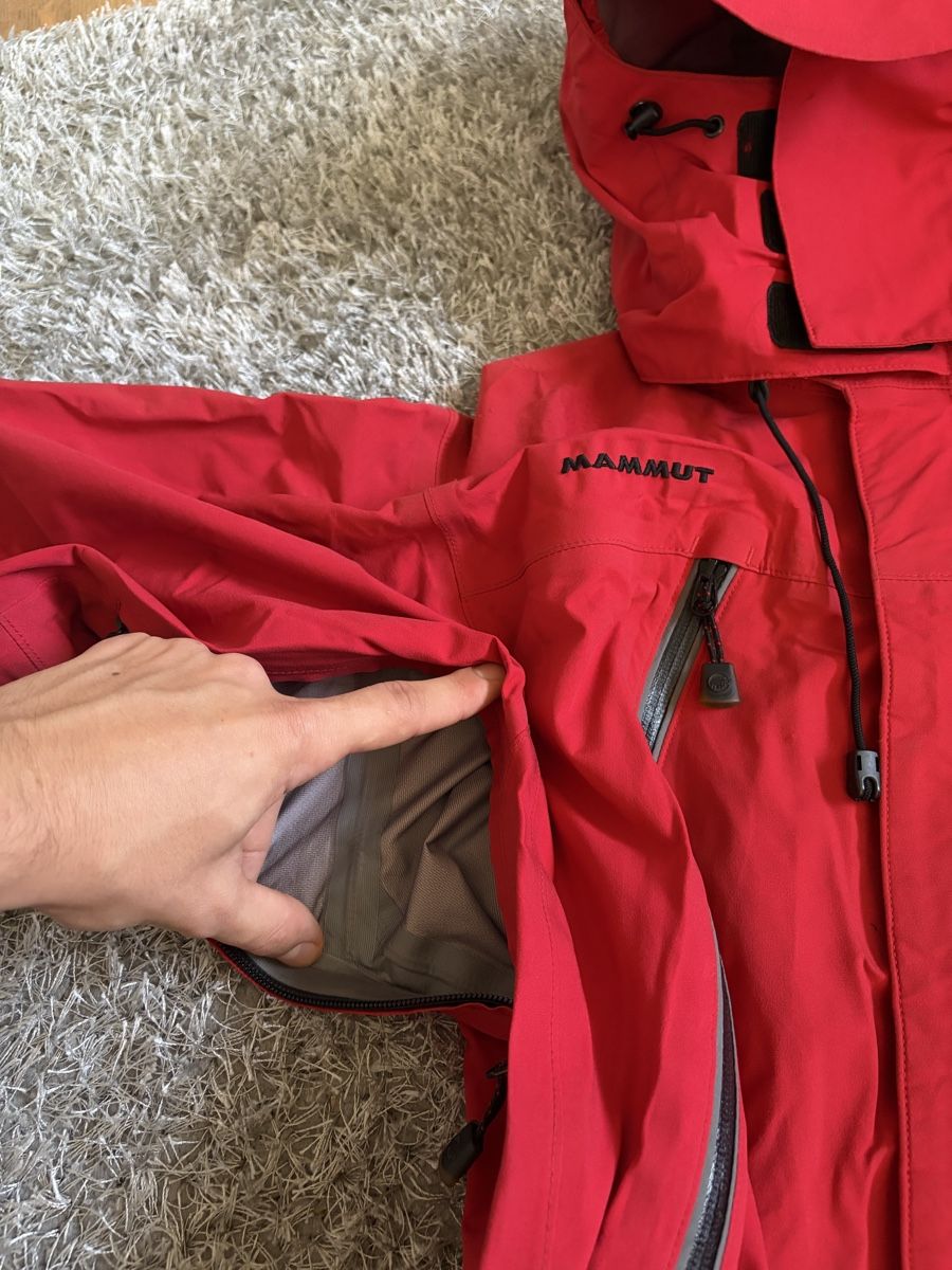 Mammut Vestes: Mammut Jacket red size X-SMALL – D'occasion à Brislach par edu_t6pq 4