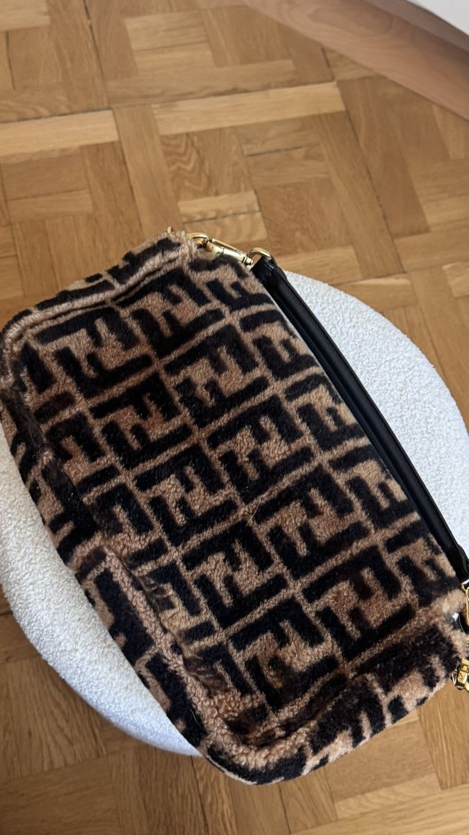 Fendi Borse da donna: Fendi baguette wool – Usato da Genève venduto da val_5jbf 4