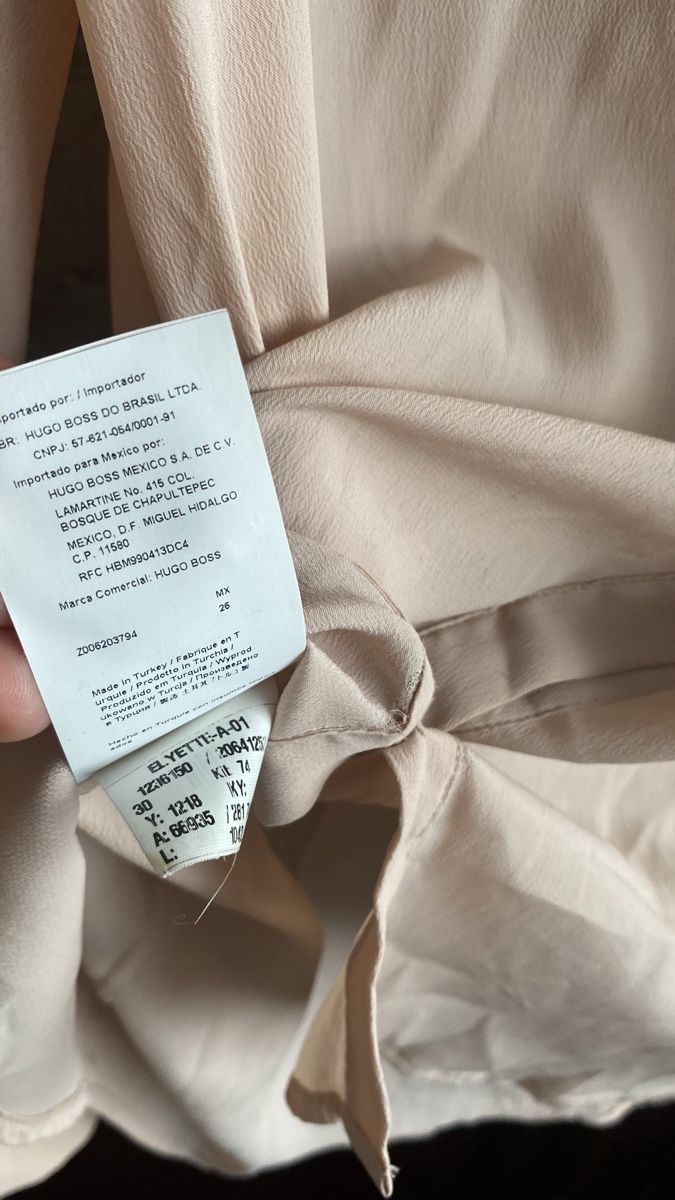 Hugo Boss Camicette: Hugo Boss Bluse Hemd Oberteil – Usato da Obfelden venduto da tan_9lj9 4