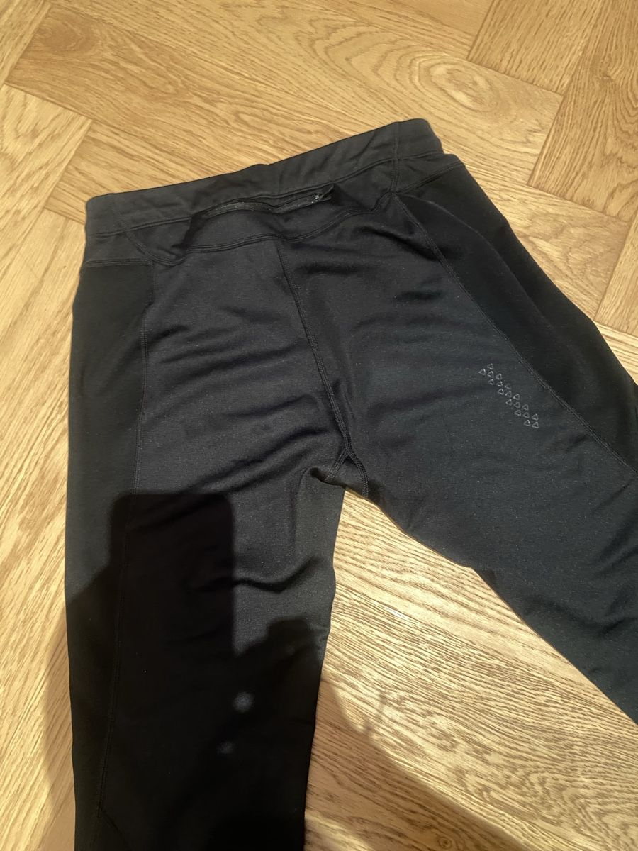 Asics Leggings: Asics Gore Windstopper Leggins Small schwarz – Usato da Winterthur venduto da mal_8f2x 5