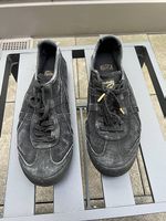 Onitsuka Tiger all black