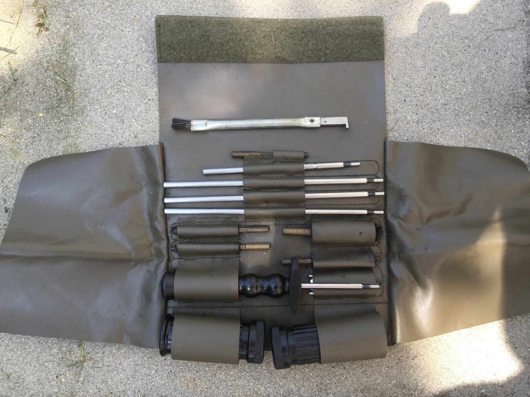 Schweizer Armee Tutti gli attrezzi: Gewehr-Putzzeug Stgw 90 – Usato da Magden venduto da Hornet2