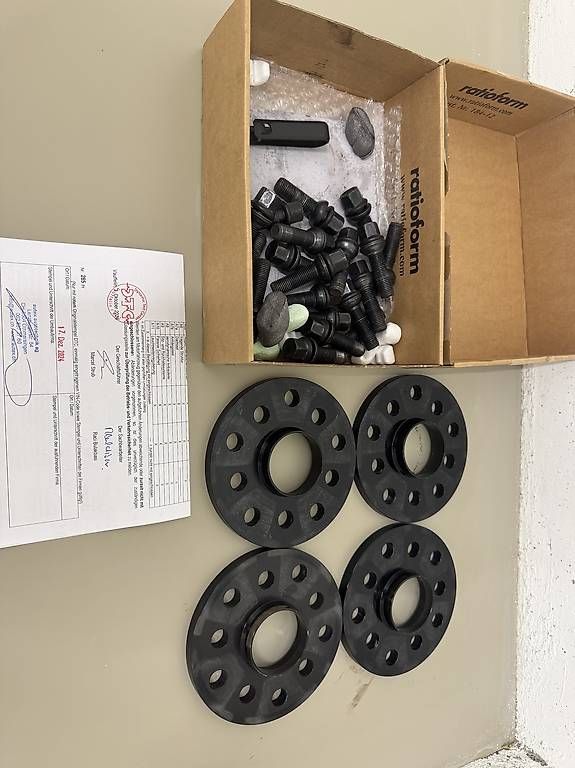 Tutti pezzi di ricambio auto: Distanzscheiben Powertech D2 11mm 5x112 – Usato da Kloten venduto da MarcoM93