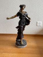 Sehr schöne Skulptur Kornfrau Künstler unbekannt