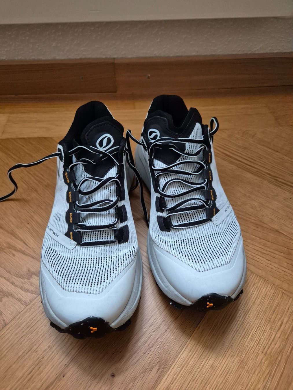 Scarpa Scarpe da donna: Scarpa "Spin Planet" Trailrunningschuhe - NEU! – Nuovo (secondo la descrizione) da Zürich venduto da LeSoleil121