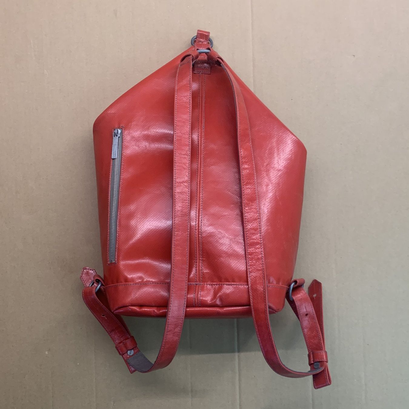 Freitag Rucksäcke: FREITAG REFERENCE R123 WOOLF BACKPACK Rucksack Tasche Rot – Gebraucht aus Chalais von Decoarts.art 2