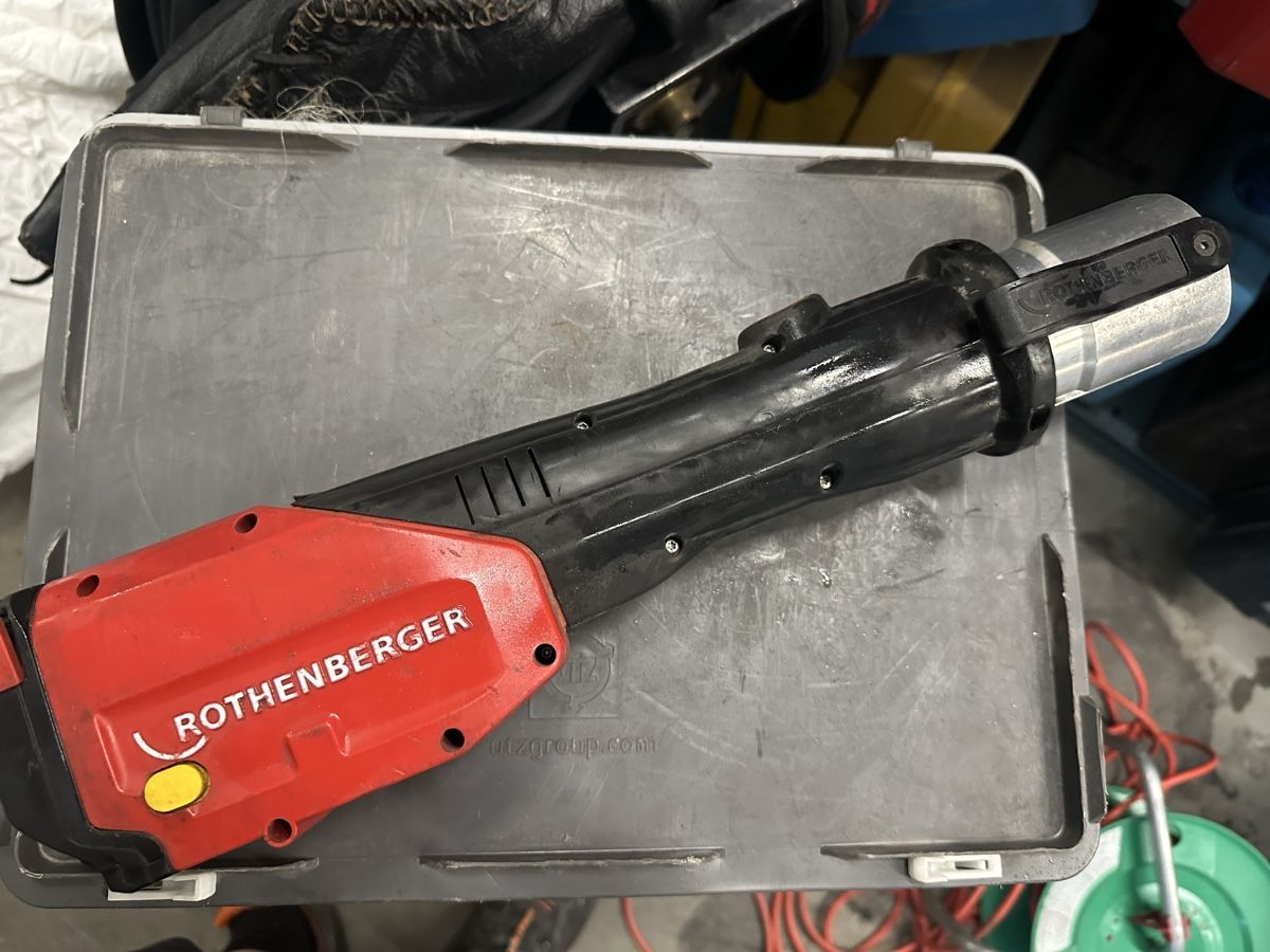 Alle Maschinen: Rothenberger Pressmaschine – Gebraucht aus Domat/Ems von nin_s5x9