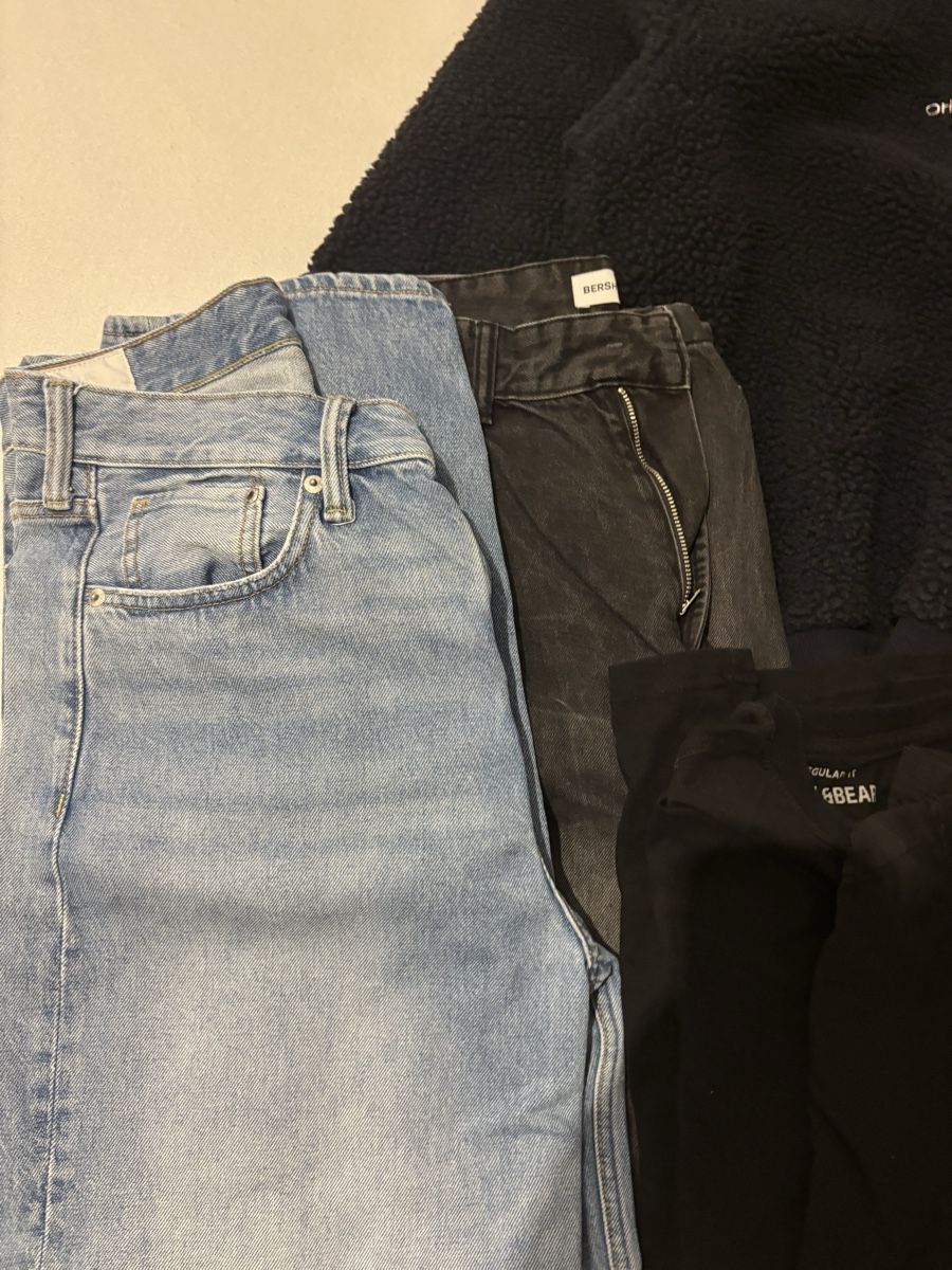 Kleiderpakete: Herren Bekleidungsset Pullover, Jeans, T-Shirts – Gebraucht aus Windlach von ssp_k9j9 1