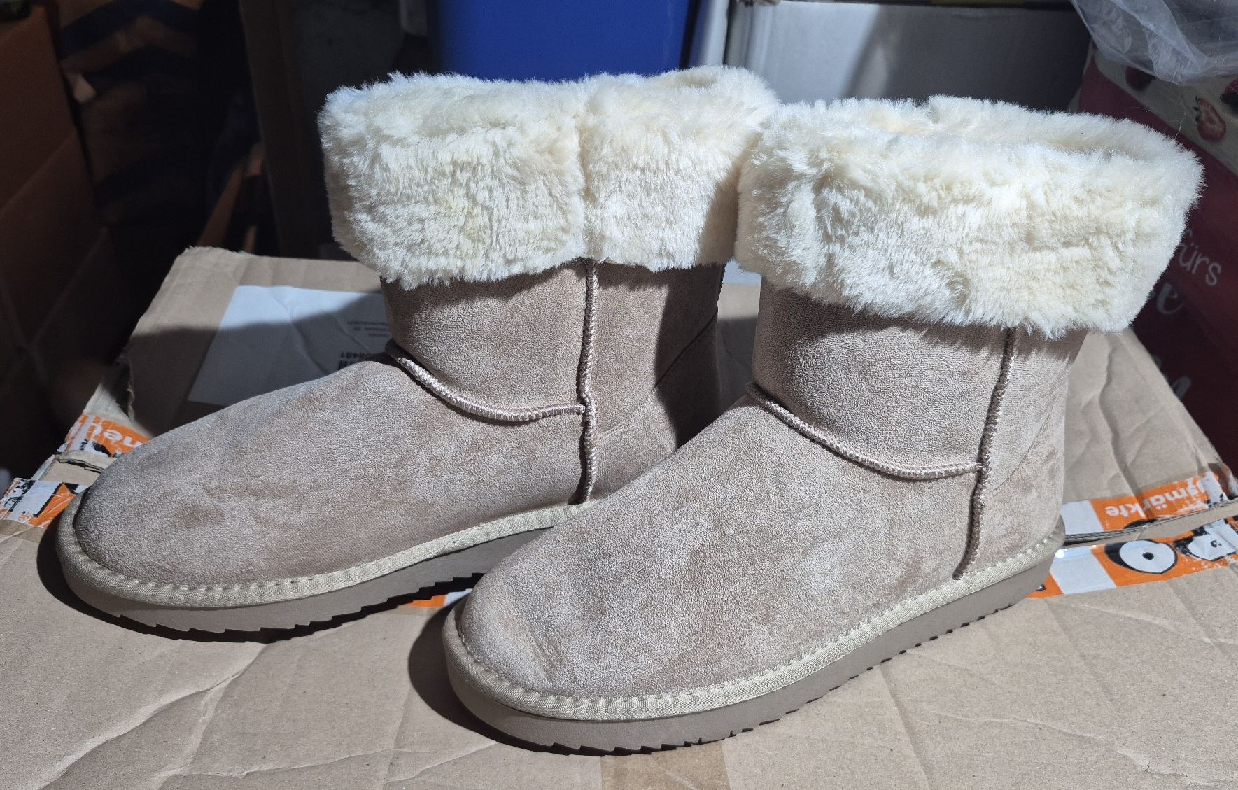Chaussures femmes: Stiefel – Neuf (Voir description) à Wislikofen par ana_j6bc 1