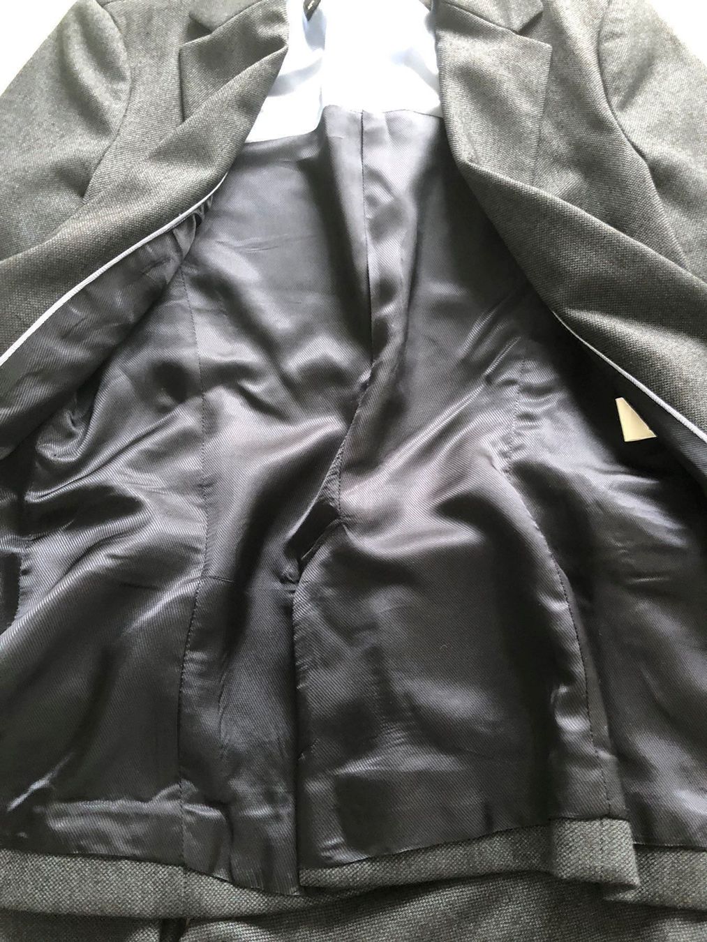 Costumi: Kostüm mit  hübsche Hosen – Nuovo e nell'imballaggio originale da Adliswil venduto da Jessik0 4