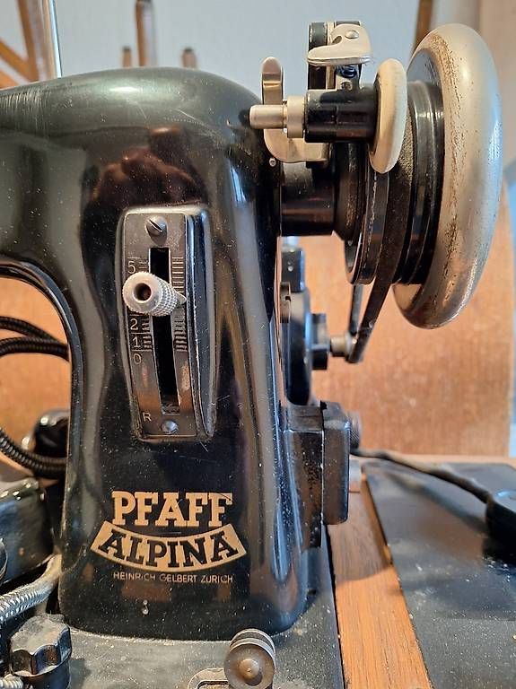 Pfaff Machines à coudre: Machine  coudre – D'occasion à Perroy par sib_rrf2 3