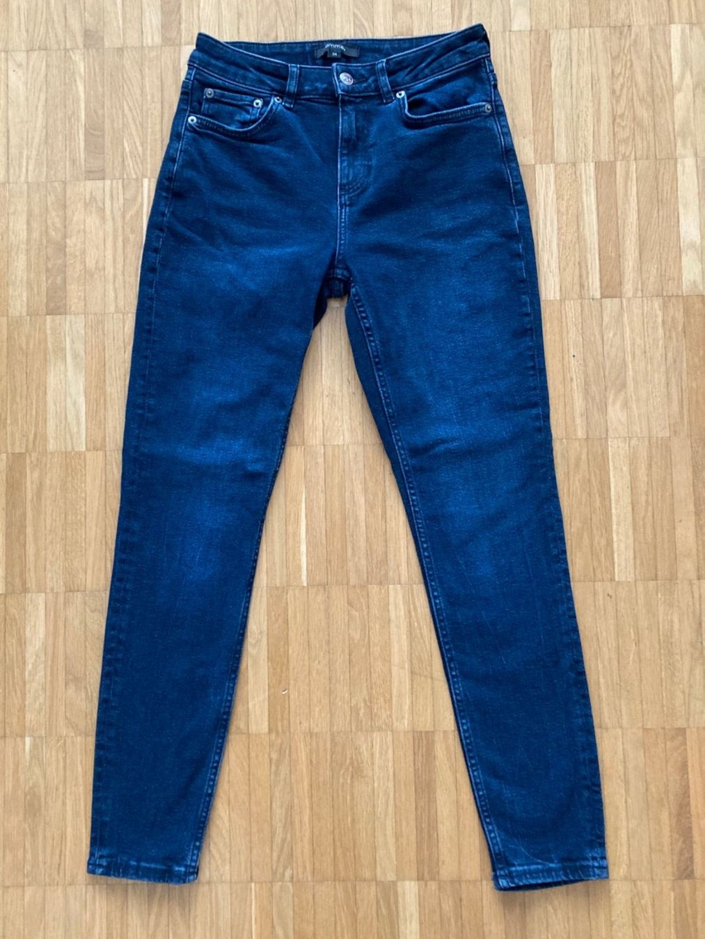 Comma Jeans: Stylische Comma Jeans - Gr. 34 – Nuovo (secondo la descrizione) da Basel venduto da Nofretete39