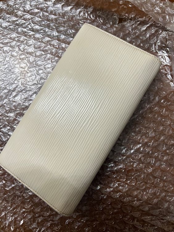 Louis Vuitton Portafogli: Louis Vuitton Sarah Wallet - Epi Leder - weiss – Usato da Oensingen venduto da TheBaggyClub 4