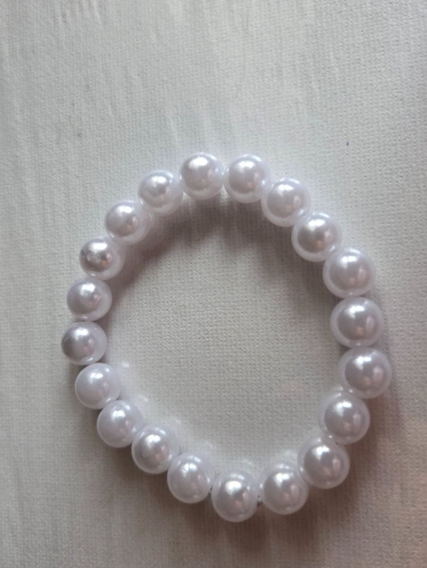 Armbänder & -reifen: Schlichtes Perlenarmband, zeitlos elegant Modeschmuck – Neu (gemäss Beschreibung) aus Weggis von Leeclipse