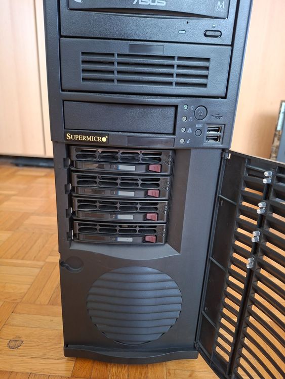 Supermicro Server: Supermicro Server mit Mainboard X10SRI-F 64GB Memory, 3.6 TB – Gebraucht aus Zuerich von Paddy1212 1