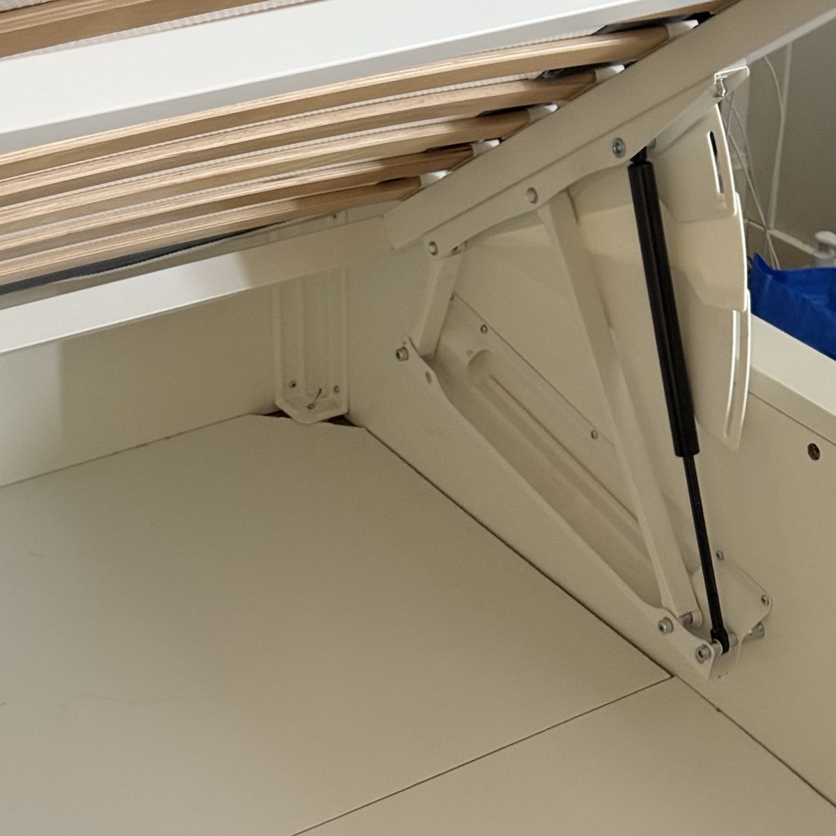 Lits: IKEA MALM Bett 180x200cm – D'occasion à Bern par fab_315 2