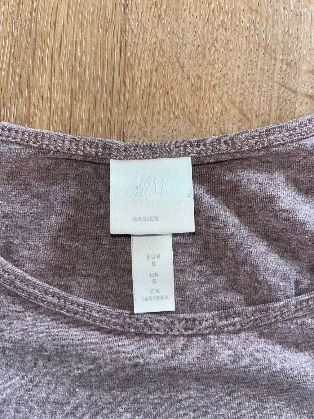 H&M Pulls & Sweat-shirts: Langarmshirt grau-rosa – D'occasion à Laupen BE par lee_ym6v 3