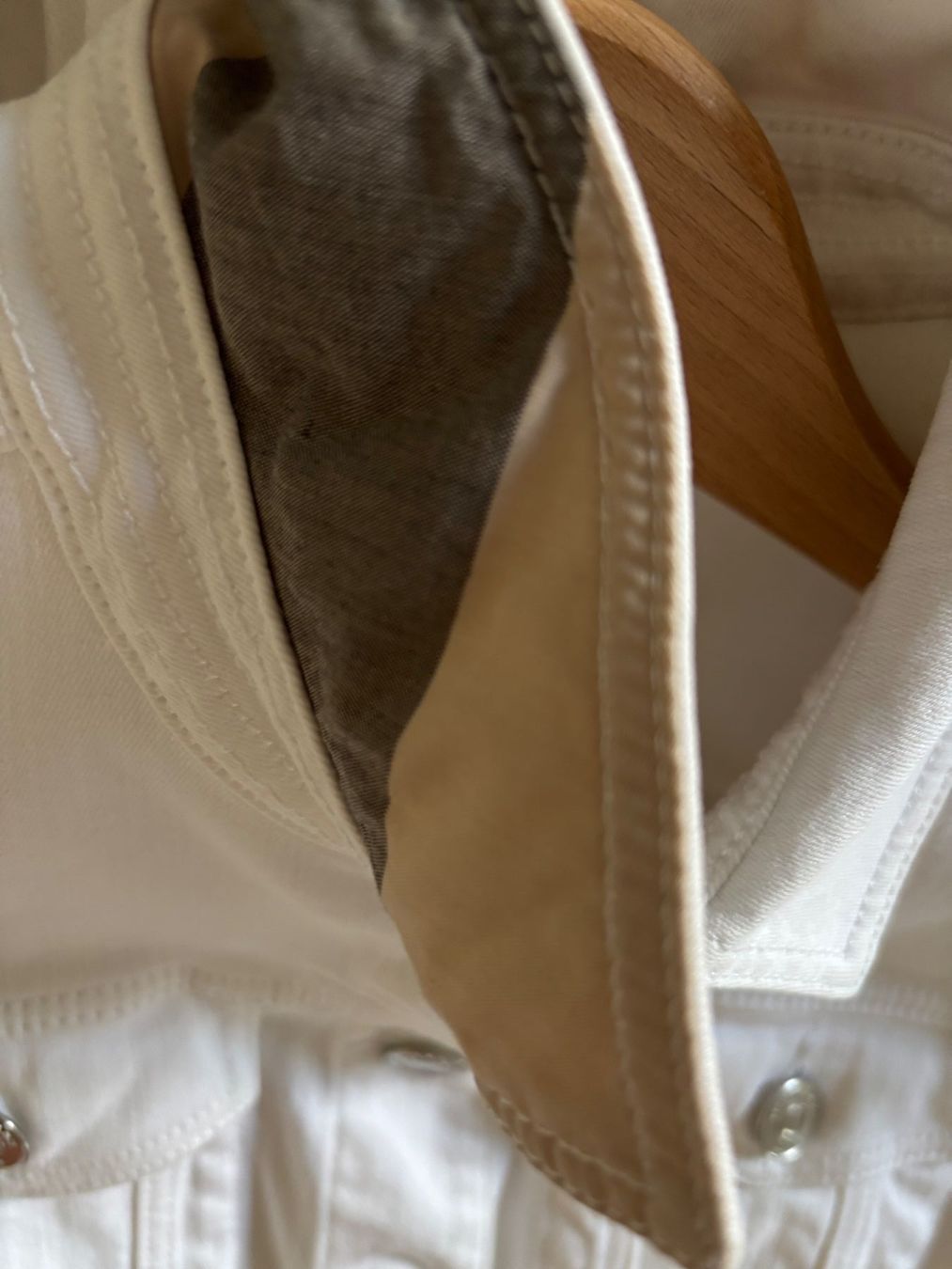 Burberry Vestes: BURBERRY  eelastische Jeansjacke, weiss 34 – D'occasion à Herrliberg par mayfi 5