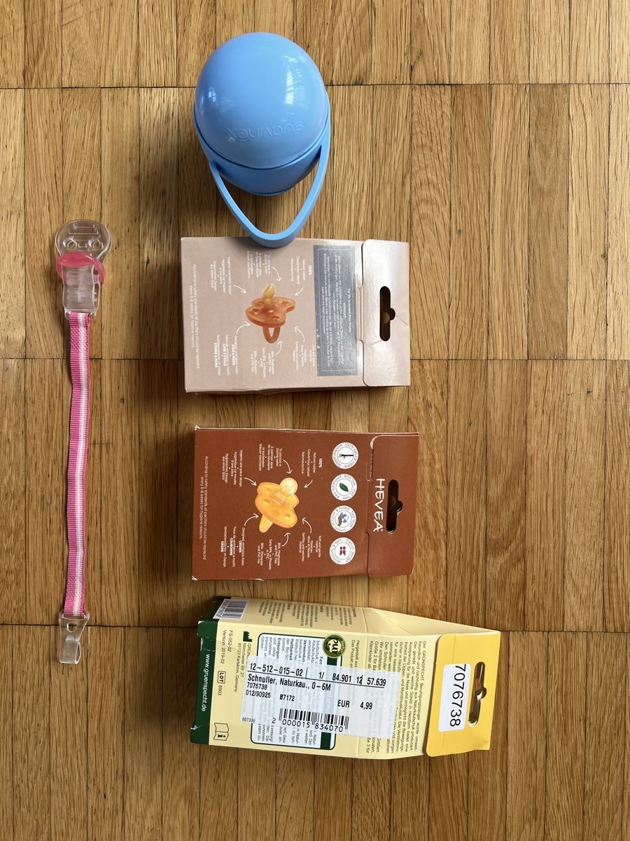Nuggis & Nuggiketten: Hevea Pacifiers, 0-3 Months, Eco-Friendly, New in Box! – Neu und originalverpackt aus Watt von rmt07 1
