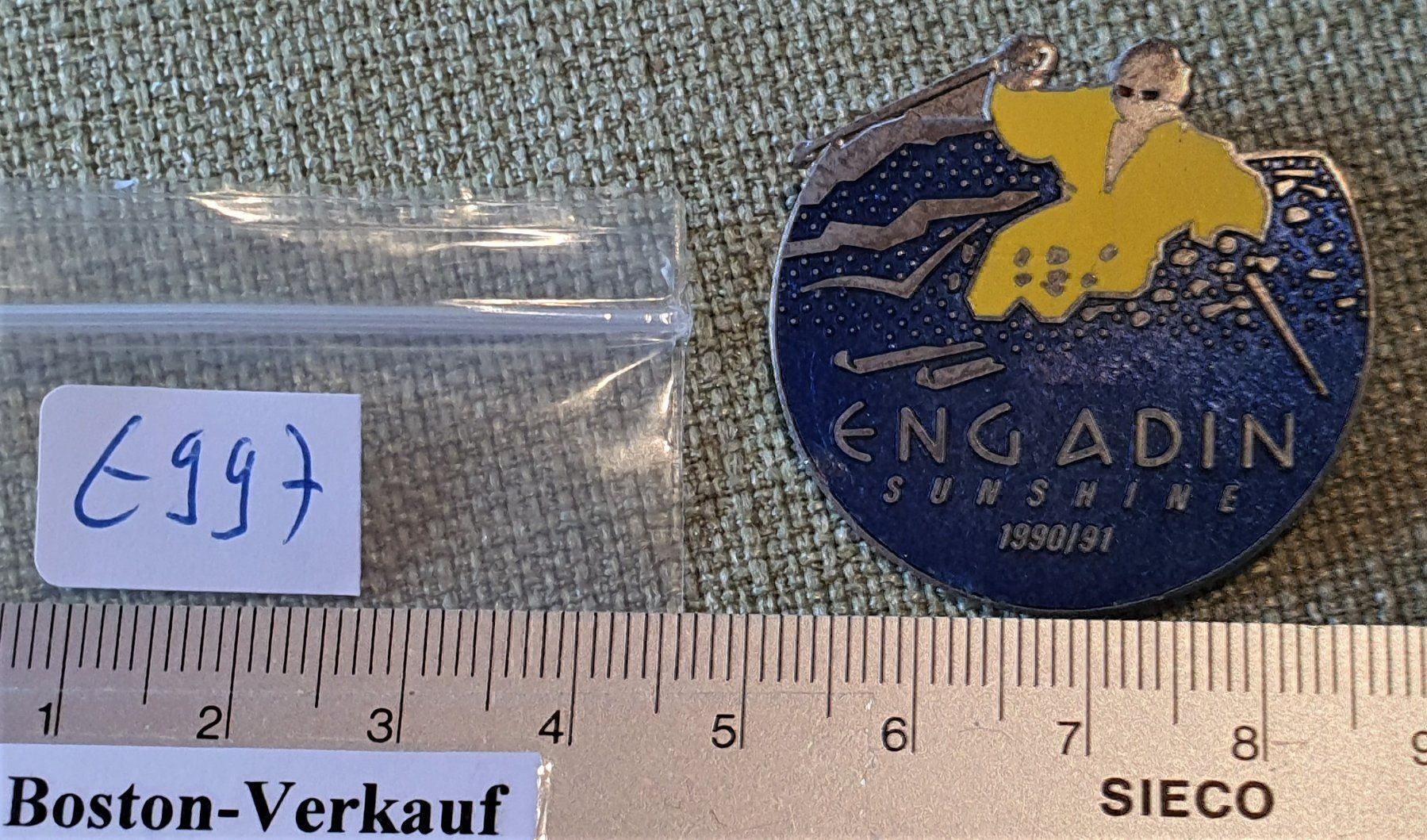 Broschen & Nadeln: E997 - Brosche Engadin Sunshine 90/91 – Gebraucht aus Reinach BL von Boston-Verkauf 3