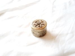 Petite boite ronde vintage