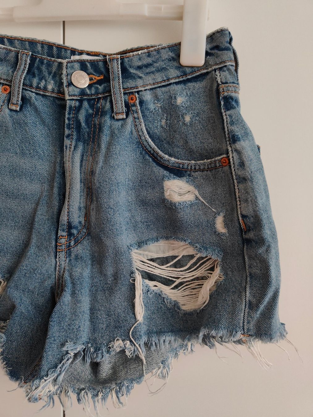 Zara Jeans: Zara Jeans Shorts - Grösse 32 – Gebraucht aus Rickenbach b. Wil von Beautiful.Things 1