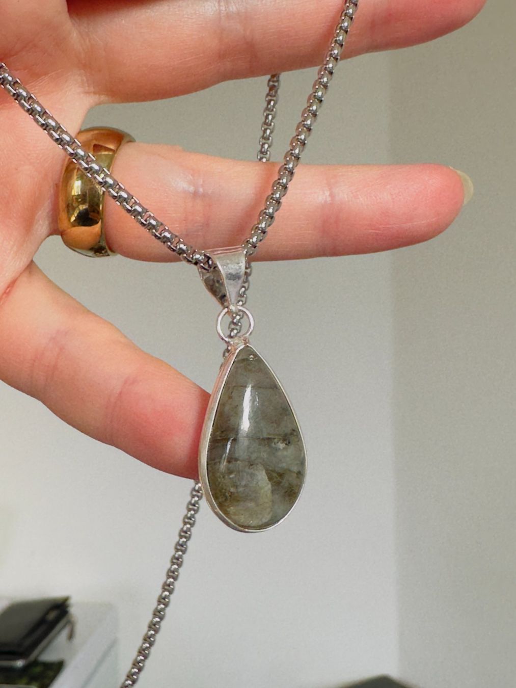 Catenine: Fashionable labradorite necklace – Nuovo e nell'imballaggio originale da Genève venduto da AGBERG 3