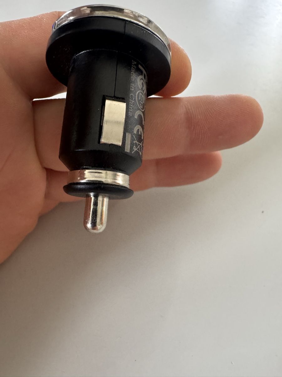 Caricabatterie: Zigarettenanzünder - USB-A Adapter – Usato da Weinfelden venduto da rizzla360 3