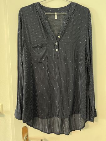 Chic Bluse Gr. L dunkelblau mit Ankern, Sommerbluse, maritim